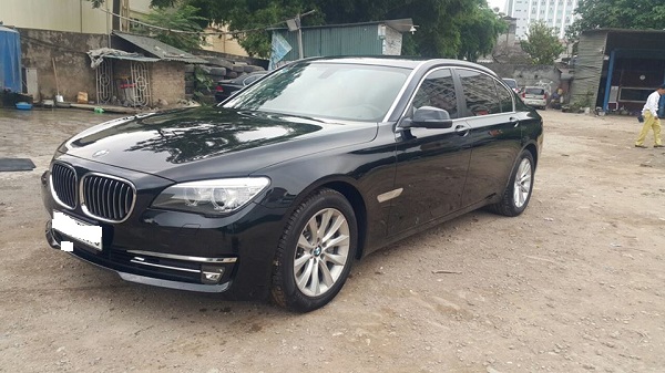 Cho thuê xe 4 chỗ VIP BMW 750i