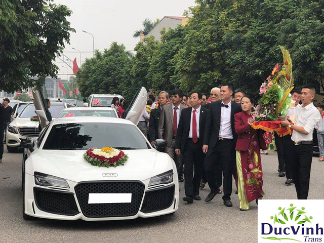 Giá cho thuê xe cưới Audi R8