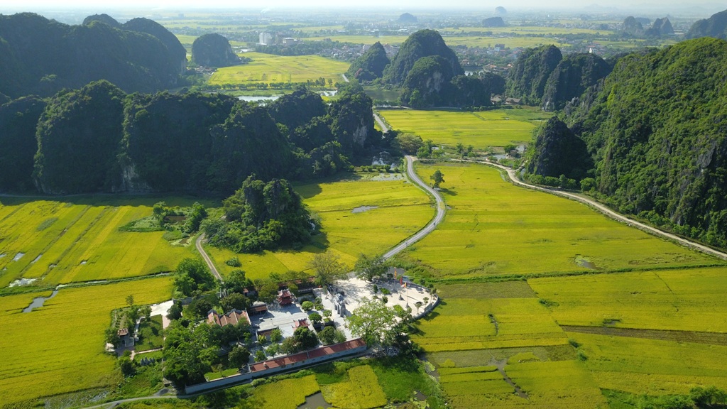 Cho thuê xe đi Tam Cốc Bích Động Ninh Bình