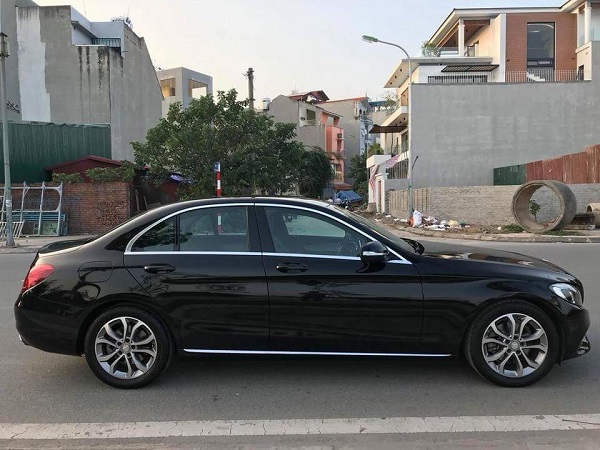 Cho thuê xe 4 chỗ VIP Mercedes C250