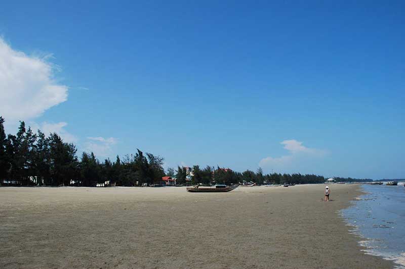 Bãi biển Trà Cổ - Móng Cái