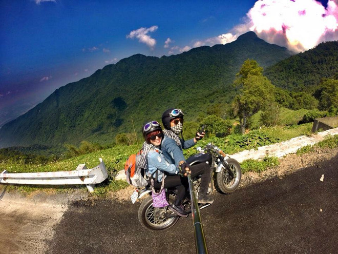 Đến Ninh Bình bằng xe máy hoặc xe khách đều rất thuận lợi