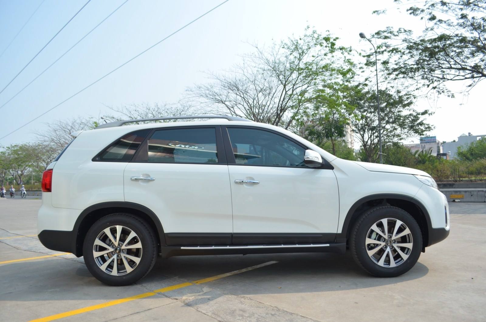 Cho thuê xe 7 chỗ giá rẻ xe Kia Sorento