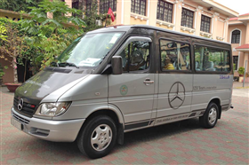 Cho thuê xe mercedes 16 chỗ tại Hà Nội