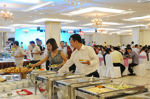 Chi phí tiệc cưới buffet tiết kiệm và sang trọng nhất